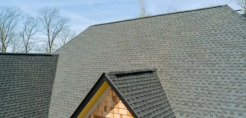 Replacing Vinyl Siding With Cedar Shingles in Kent