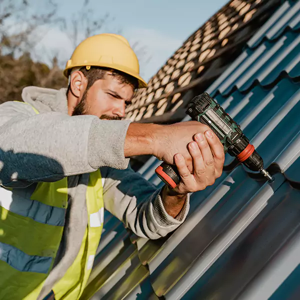 Why Kent Property Owners Choose Kent Roofing Pro for Metal Roof Replacement?