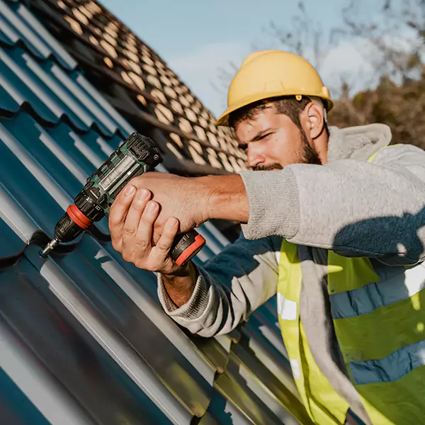 Why Kent Homeowners Choose Kent Roofing Pro for Steel Roof Repair Service?